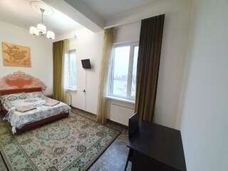 Апартаменты Apartment with 2 full bedrooms in the heart of Chisinau Кишинёв Апартаменты Делюкс-25